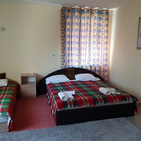 Viriks Hotel Burgas City Eksteriør billede