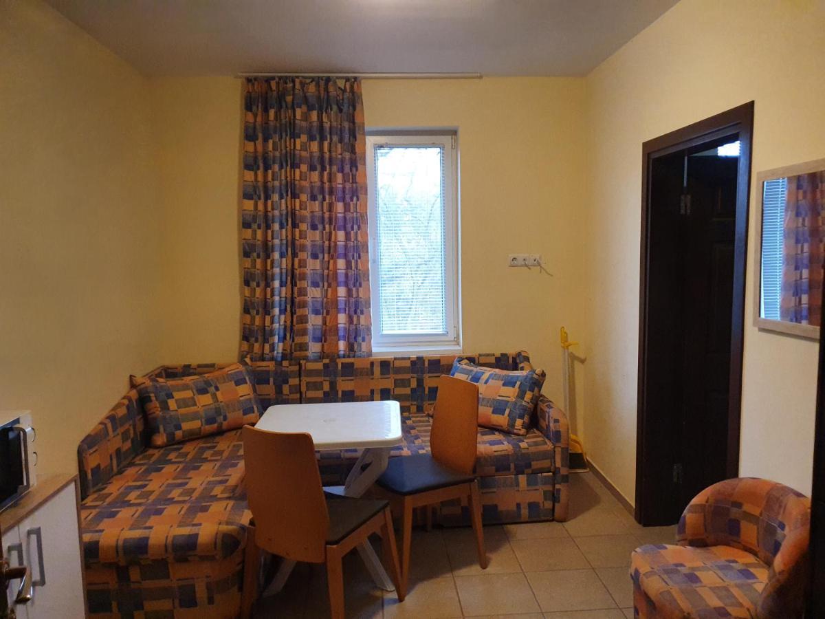 Viriks Hotel Burgas City Eksteriør billede