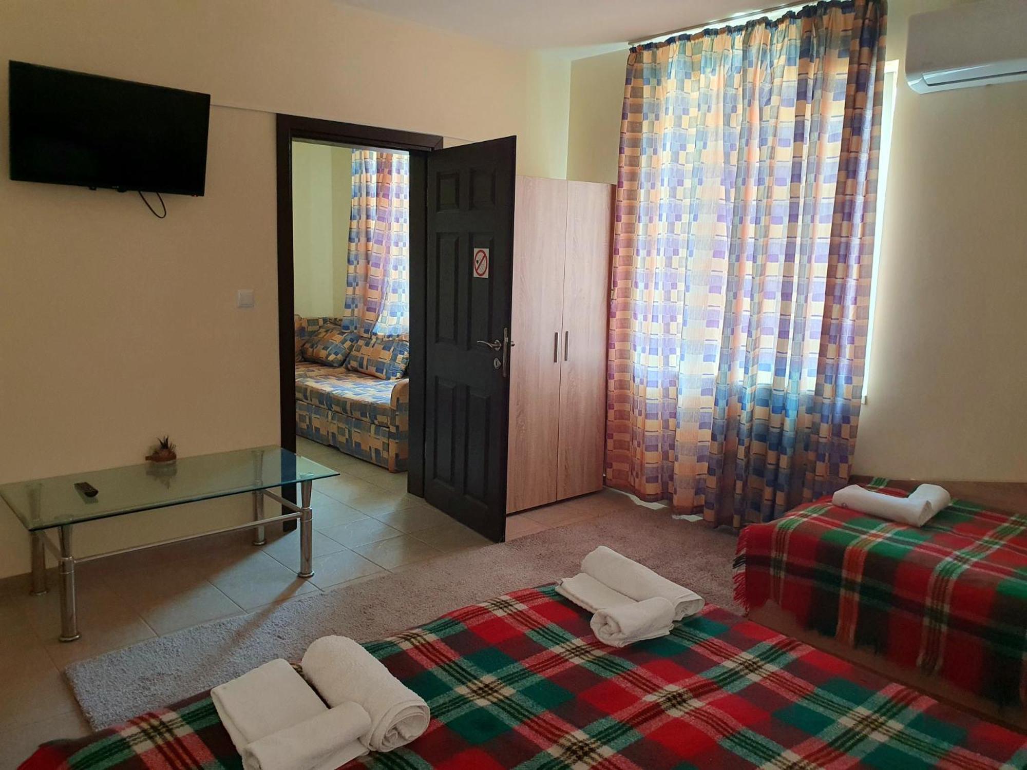 Viriks Hotel Burgas City Eksteriør billede