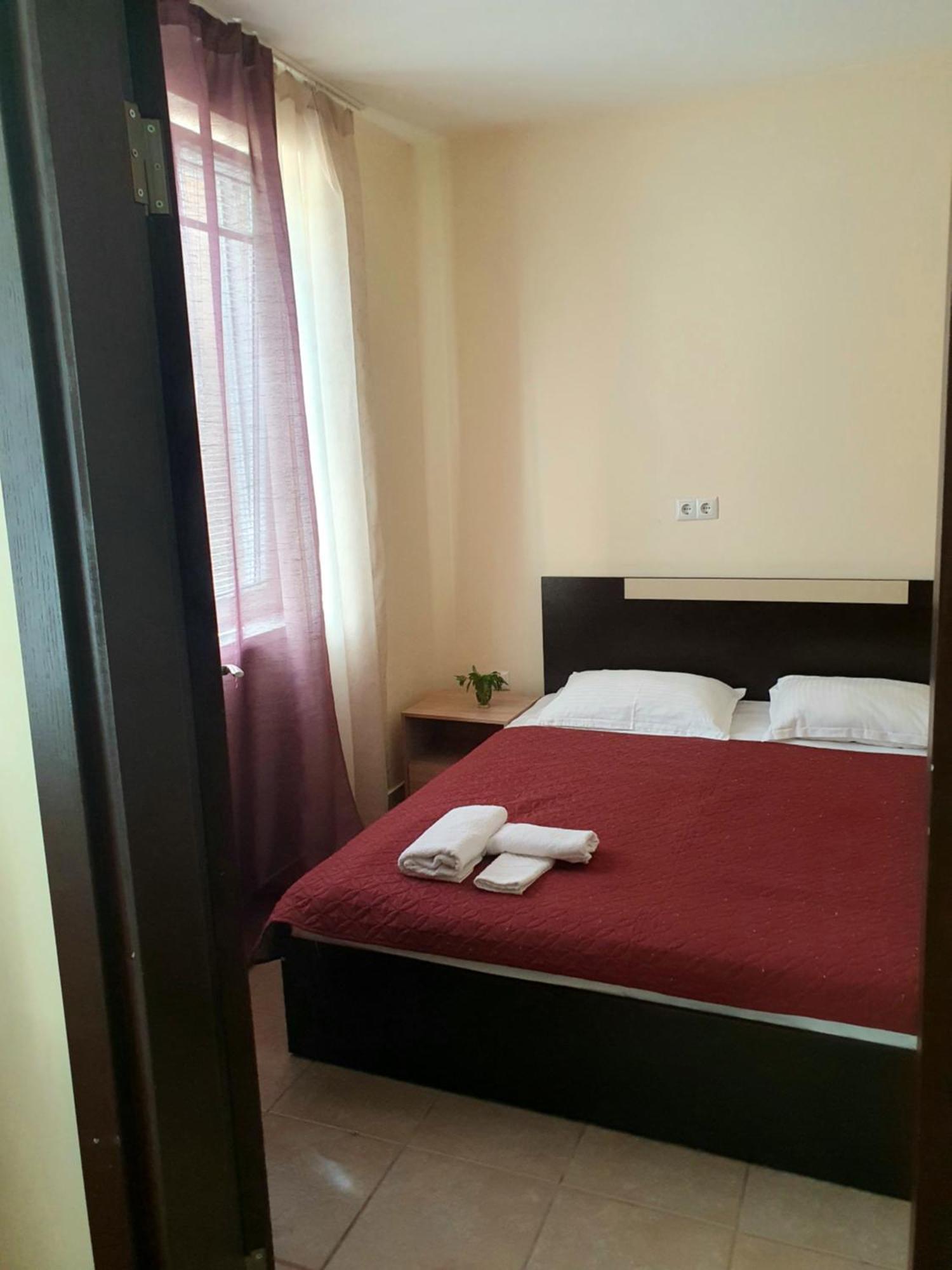 Viriks Hotel Burgas City Eksteriør billede